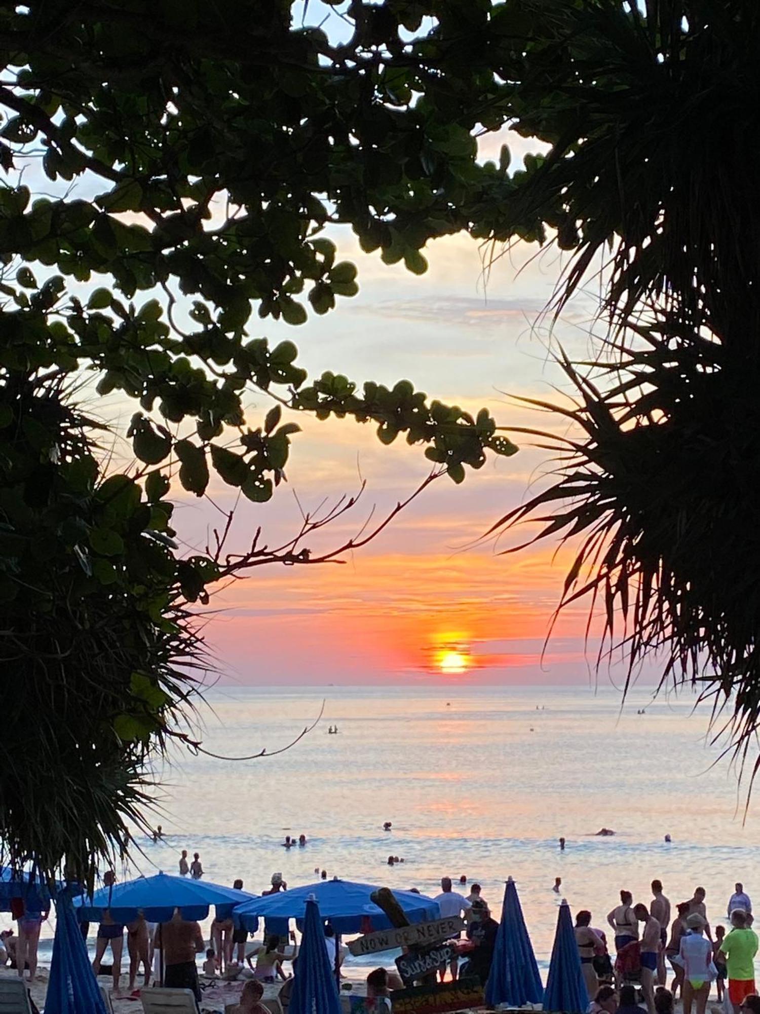 Kata View Pensión Phuket Exterior foto